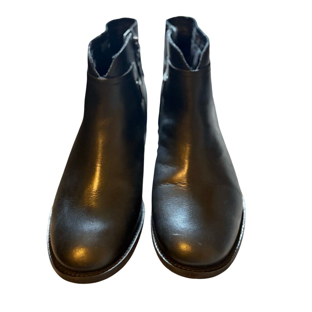 UGG leather ankle boots size 9.5